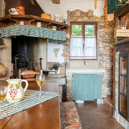 Casa Elsker - Kastelir, Istria * Kaštelir